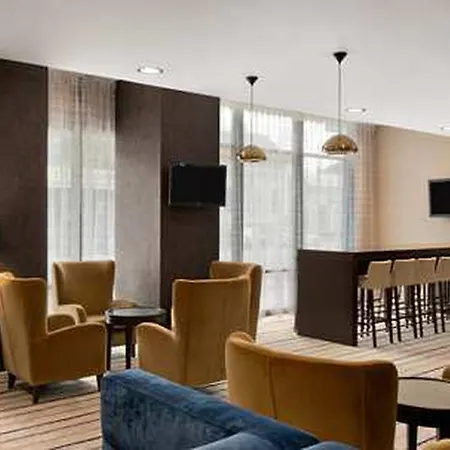 Hampton By Hilton Hotel 3*