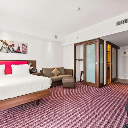 Hampton By Hilton Hotel 3*