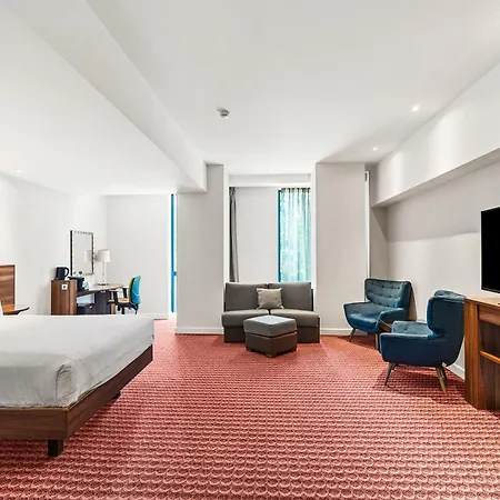 Hotell Hampton By Hilton 3*