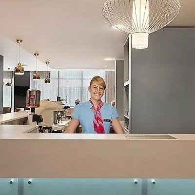 Hampton By Hilton 3*