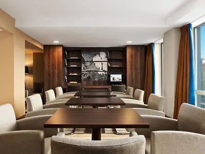 Hotel Hampton By Hilton 3*
